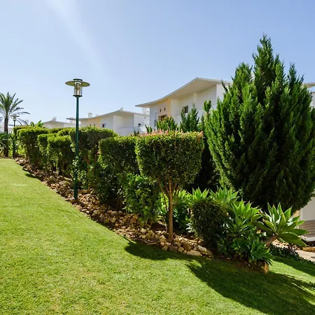 Appartement With Comfortable Terrace, 2 Swimming Pools & Tennis Court Albufeira