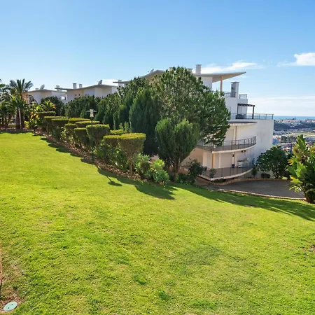 Appartement With Comfortable Terrace, 2 Swimming Pools & Tennis Court *