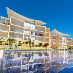 With Comfortable Terrace, 2 Swimming Pools & Tennis Court Apartman Albufeira