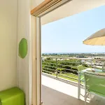 Lägenhet With Comfortable Terrace, 2 Swimming Pools & Tennis Court *
