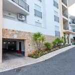 Διαμέρισμα With Comfortable Terrace, 2 Swimming Pools & Tennis Court