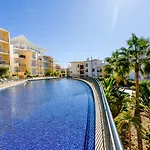 Apartamento Homes Ocean View With Comfortable Terrace, 2 Swimming Pools & Tennis Court Albufeira