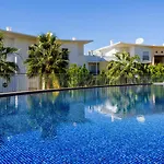 With Comfortable Terrace, 2 Swimming Pools & Tennis Court * Albufeira