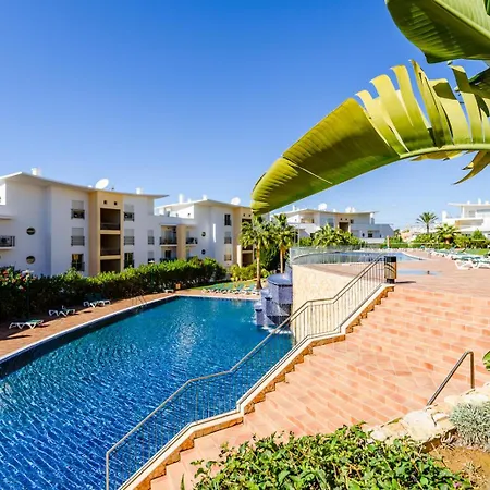 Apartamento With Comfortable Terrace, 2 Swimming Pools & Tennis Court