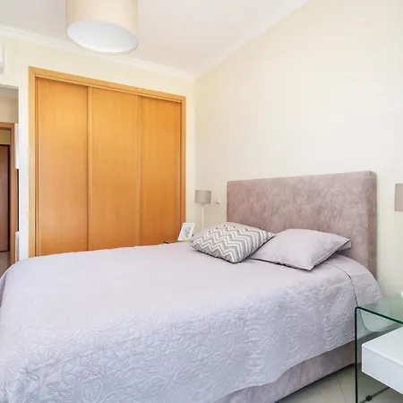 With Comfortable Terrace, 2 Swimming Pools & Tennis Court * 알부페이라