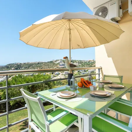 With Comfortable Terrace, 2 Swimming Pools & Tennis Court Apartamento Albufeira