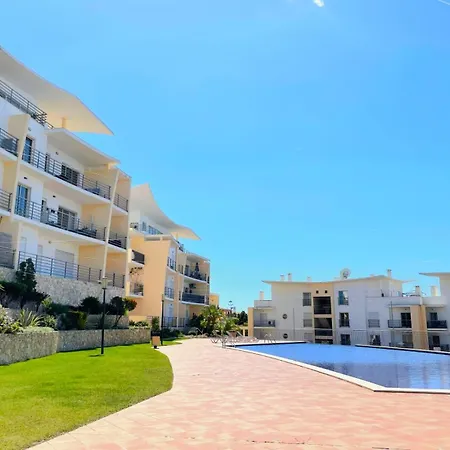 With Comfortable Terrace, 2 Swimming Pools & Tennis Court Apartamento
