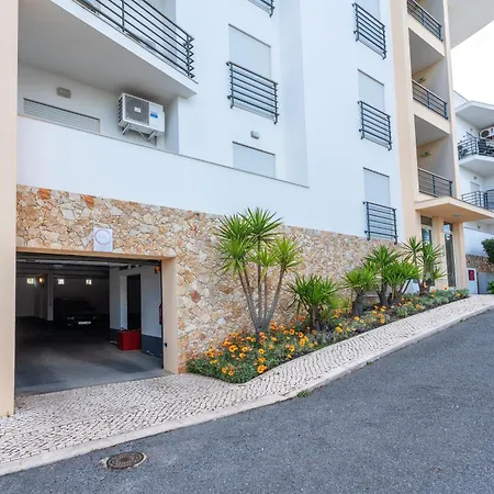 아파트 With Comfortable Terrace, 2 Swimming Pools & Tennis Court