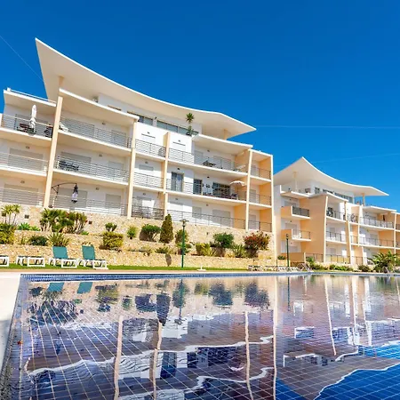 With Comfortable Terrace, 2 Swimming Pools & Tennis Court Apartamento Albufeira
